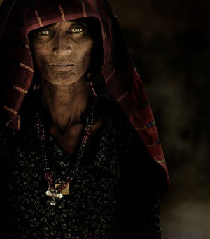 indian-gypsy-woman-rajasthan-522x595.jpg